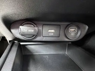 Hyundai ELANTRA 2023 SE 4 puertas Sedan
