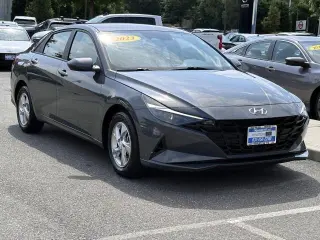 Hyundai ELANTRA 2023 SE 4 puertas Sedan