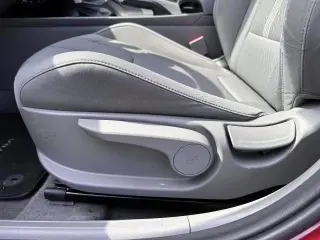 Hyundai ELANTRA 2023 SE 4 puertas Sedan