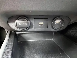 Hyundai ELANTRA 2023 SE 4 puertas Sedan