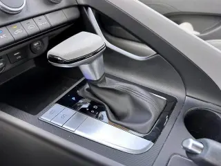 Hyundai ELANTRA 2023 SE 4 puertas Sedan