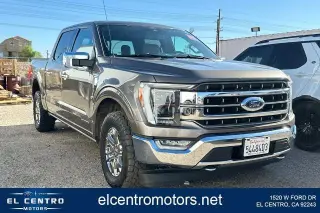 Ford F-150 2021 4x4 Lariat 4 puertas SuperCrew 5.5 pies. Caja corta