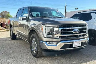 Ford F-150 2021 4x4 Lariat 4 puertas SuperCrew 5.5 pies. Caja corta