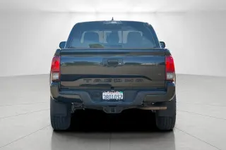 Toyota Tacoma 2019 4x2 TRD Sport 4 puertas Doble Cabina 5.0 ft SB