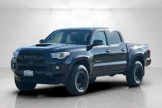 Toyota Tacoma 2019 4x2 TRD Sport 4 puertas Doble Cabina 5.0 ft SB