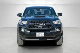 Toyota Tacoma 2019 4x2 TRD Sport 4 puertas Doble Cabina 5.0 ft SB