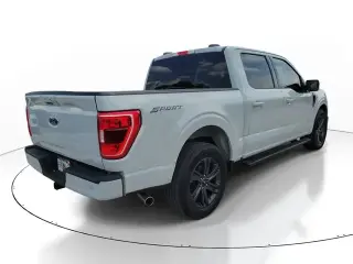Ford F-150 2023 4x2 XL 4 puertas SuperCrew 5.5 pies SB