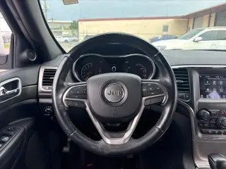 Jeep Grand Cherokee 2018 4x4 Laredo 4 puertas SUV