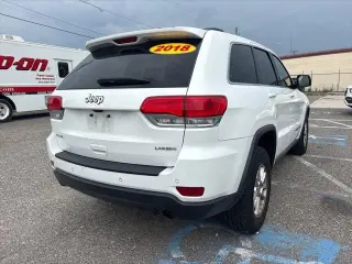 Jeep Grand Cherokee 2018 4x4 Laredo 4 puertas SUV