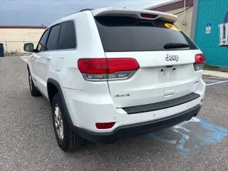 Jeep Grand Cherokee 2018 4x4 Laredo 4 puertas SUV