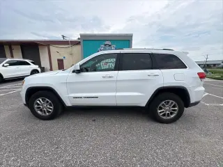 Jeep Grand Cherokee 2018 4x4 Laredo 4 puertas SUV