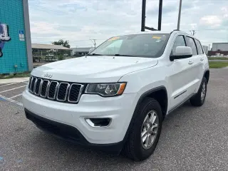 Jeep Grand Cherokee 2018 4x4 Laredo 4 puertas SUV