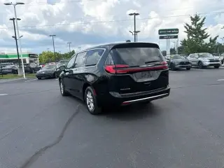 Chrysler Pacifica 2025 Select 4 puertas Minivan