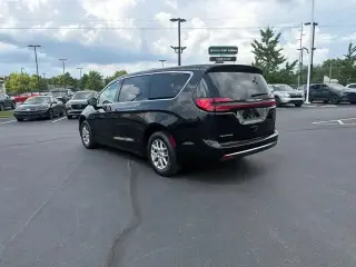 Chrysler Pacifica 2025 Select 4 puertas Minivan
