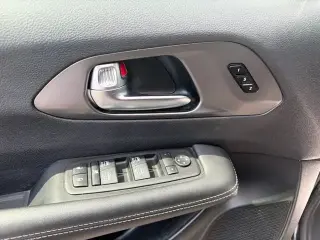 Chrysler Pacifica 2025 Select 4 puertas Minivan