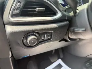 Chrysler Pacifica 2025 Select 4 puertas Minivan