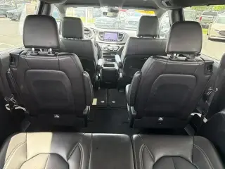 Chrysler Pacifica 2025 Select 4 puertas Minivan