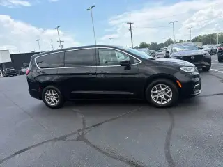 Chrysler Pacifica 2025 Select 4 puertas Minivan