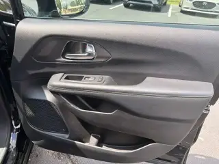Chrysler Pacifica 2025 Select 4 puertas Minivan