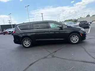 Chrysler Pacifica 2025 Select 4 puertas Minivan