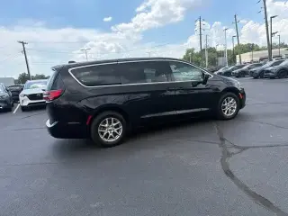 Chrysler Pacifica 2025 Select 4 puertas Minivan