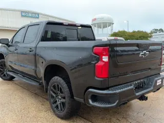 Chevrolet Silverado 1500 Limited 2022 4x4 LT Trail Boss 4dr Crew Cab 5.8 ft. SB