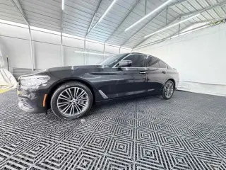 2017 BMW 5 Series