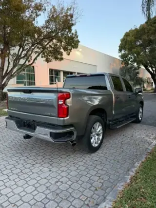 *Chevrolet Silverado 1500