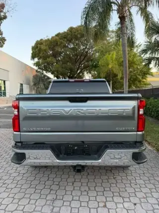*Chevrolet Silverado 1500