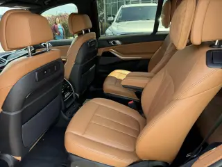 2020 BMW X7