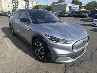 2022 Ford Mustang Mach-E