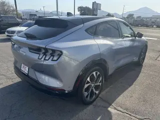 2022 Ford Mustang Mach-E