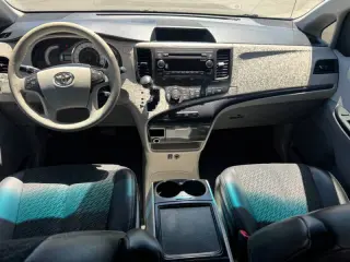 2014 Toyota Sienna
