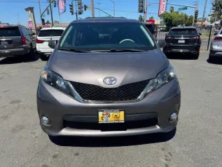 2014 Toyota Sienna