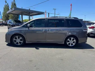 2014 Toyota Sienna