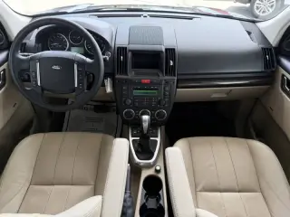 Land Rover LR2 2012