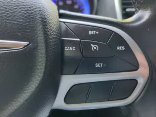 Chrysler 300 2019