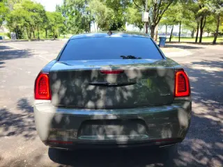 Chrysler 300 2019