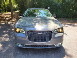 Chrysler 300 2019