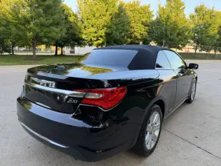 Chrysler 200 2011