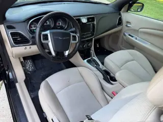 Chrysler 200 2011