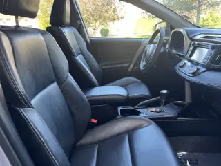 Toyota RAV4 2015