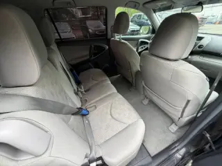 Toyota RAV4 2011