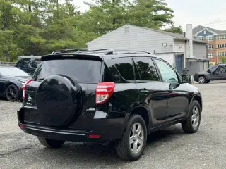 Toyota RAV4 2011