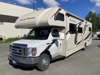 Ford E-Series 2018