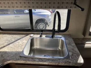 Ford E-Series 2018