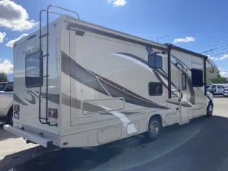 Ford E-Series 2018
