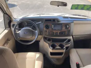 Ford E-Series 2018