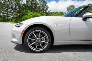 Mazda MX-5 Miata 2023 Grand Touring 2dr Convertible 6M