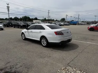 Ford Taurus 2015